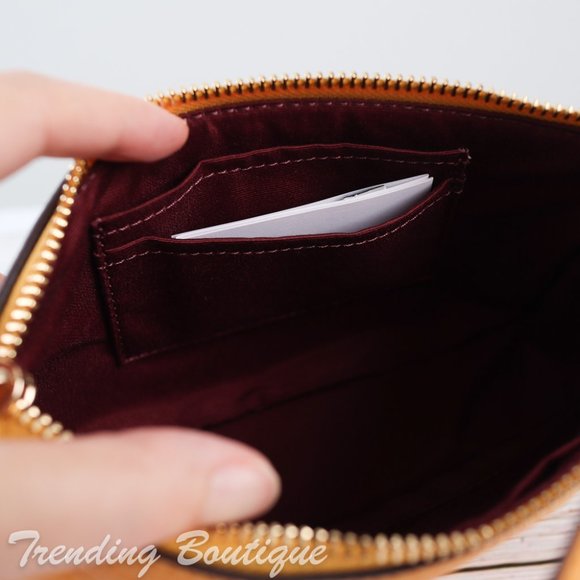 NWT Coach Nolita 19 Wristlet with Horse & Carriage - Picture 9 of 9